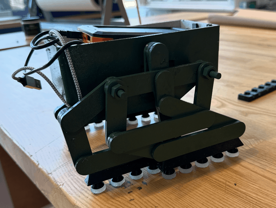 Silicon feet installed on robot